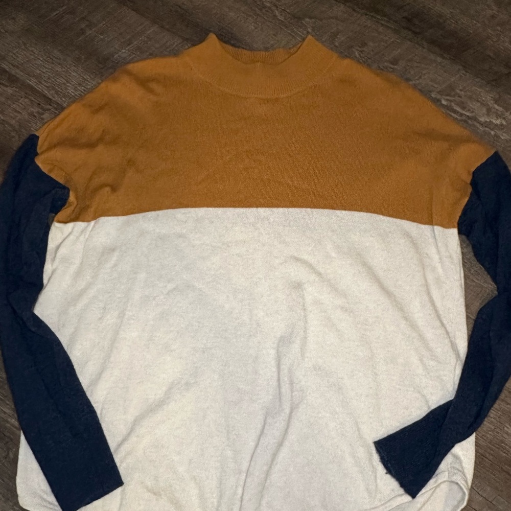 Long sleeve sweater